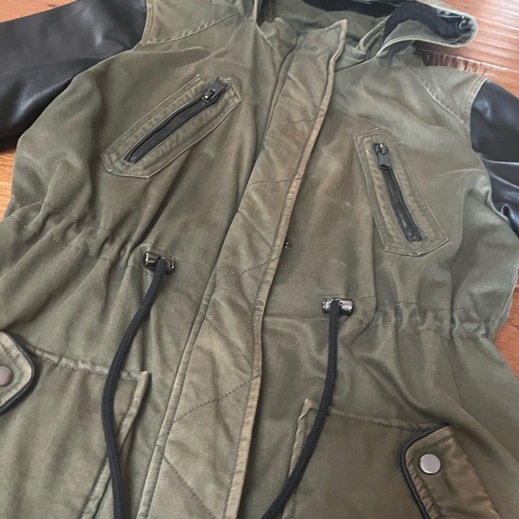 Winter coat - Picture 4 of 5